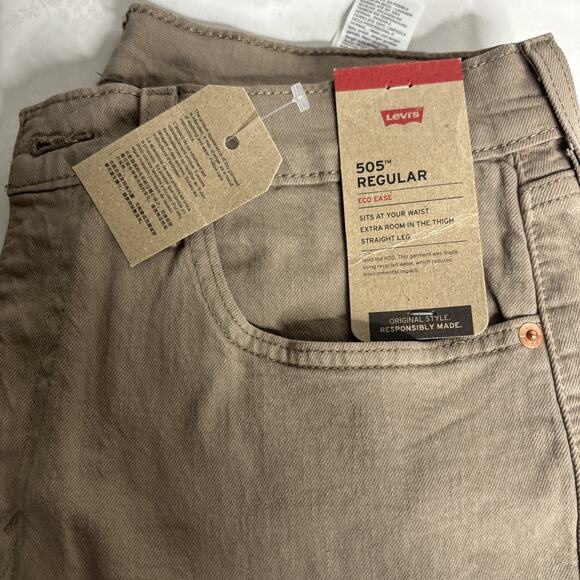 Levi’s 505 Regular Fit Men’s Jeans Size 32x30 NWT Khaki Tan Denim Straight Leg P - Picture 2 of 5